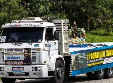 Grupo de caminhoneiros se reúne para a 12ª Romaria até o Santuário de Aparecida