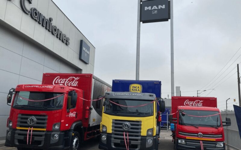 Coca-cola amplia frota no Peru com 144 novos caminhões Volkswagen Constellation