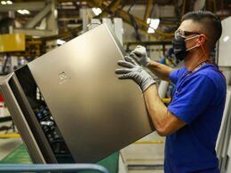 1698527243 diminuicao da produtividade da industria brasileira causas e solucoes
