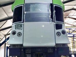 1719905870 gatron assina contrato com a alstom para fornecer assentos para