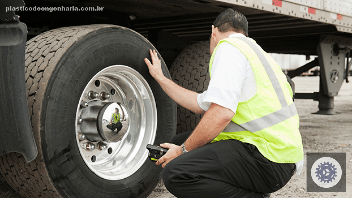 Manutenção de Pneus de Caminhão