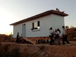 500kg de plastico reciclado projeto escolar cria tijolos sustentaveis e.webp