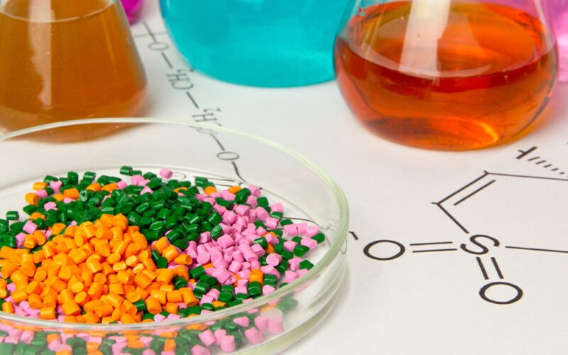 a importancia vital dos aditivos na industria de plasticos melhorando