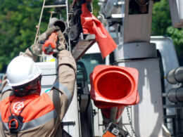 Abradee apoia MP da energia, mas critica aumento de subsídios no setor 10 Abradee apoia MP da energia, mas critica aumento de subsídios no setor