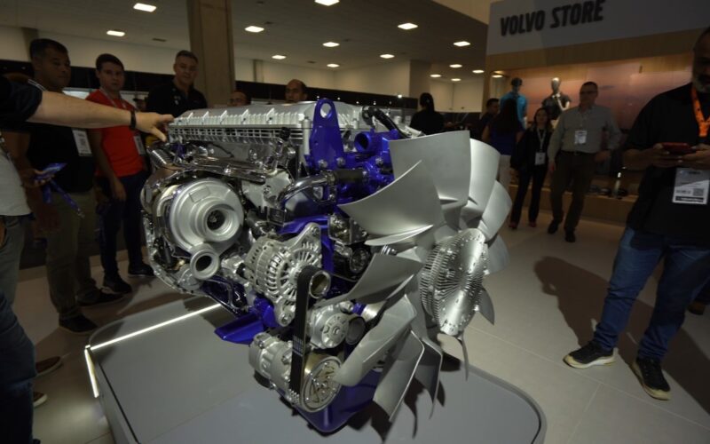 Nova geração da caixa I-Shift pode chegar a trocas 30% mais rápidas nos caminhões Volvo Euro 6