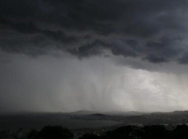 Previsões de chuvas irregulares e alerta climático para o centro-norte do Brasil
