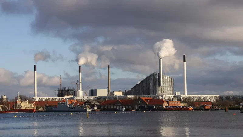 Alerta climático: mundo tem alta chance de aquecer 1,5°C antes de 2030, diz estudo.