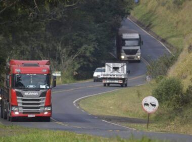 70% das vagas para motoristas de caminhão em São Paulo foram preenchidas por terceiros