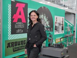 arburg apresenta nova injetora hibrida na fakuma 2023