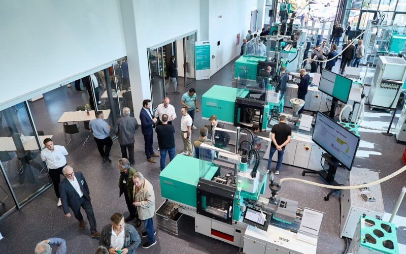 arburg inaugura centro tecnologico renovado na renania do norte vestfalia inovacao.jpgmaxwidth1200