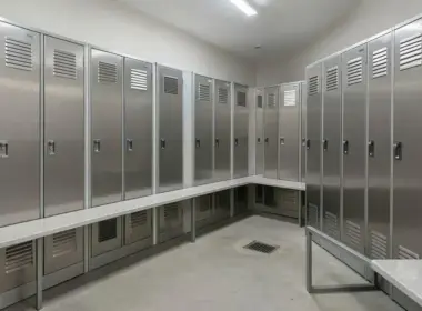 Armário Simples ou Duplo? Entenda o Que a NR 24 Exige Para Seu Vestiário