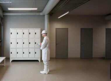 Armários para Vestiário em Fortaleza: Como o Calor Afeta Materiais como Aço e PVC