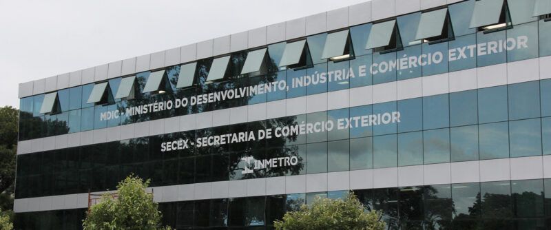 aumento da tarifa de importacao impacta o setor de plasticos