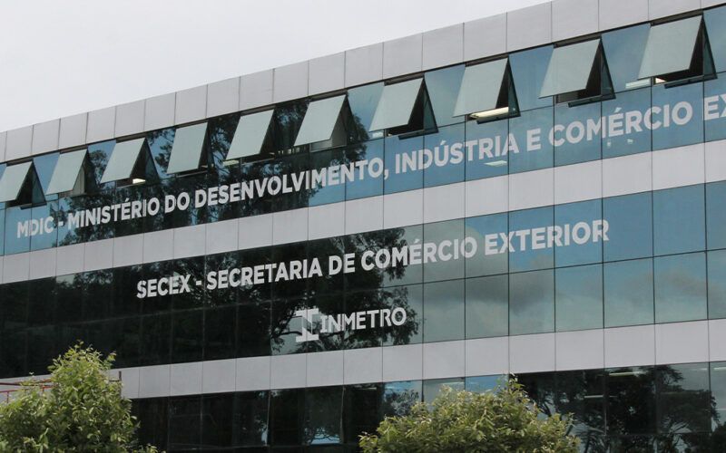 aumento da tarifa de importacao impacta o setor de plasticos