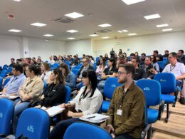 Aurora Coop oferece treinamento essencial para mitigar riscos da Influenza Aviária e proteger a avicultura.