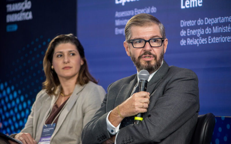 Brasil busca acordo voluntário na COP30 para avançar prioridades energéticas.