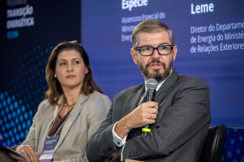 Brasil busca acordo voluntário na COP30 para avançar prioridades energéticas.