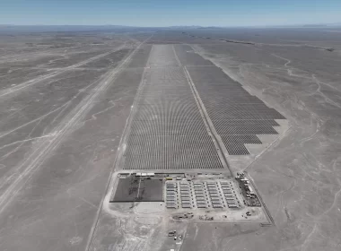 Brasil tem potencial para se destacar na produção de baterias, mas precisa de regulação eficaz, afirma Atlas Renewable Energy.