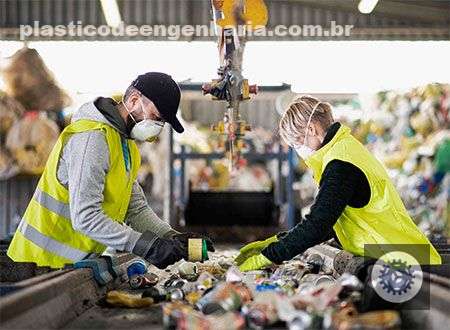 braskem revela compra de materia prima proveniente de residuos plasticos gerados