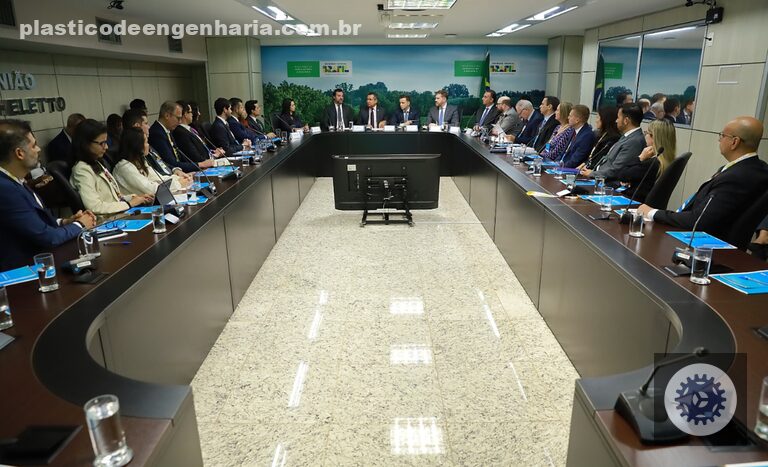 Capacitação de servidores prepara o Brasil para destacar sua força no agro em cenários internacionais.