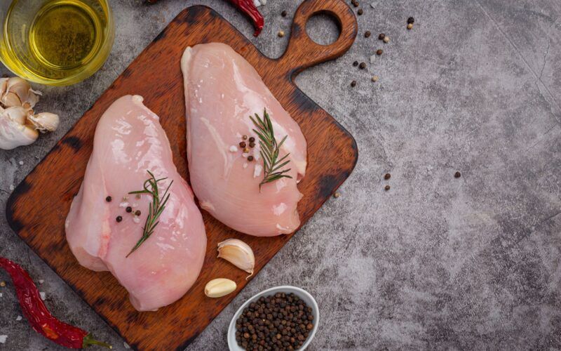 carne de frango perde competitividade frente a suina mas continua