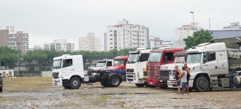 Transporte de Cargas alerta a urgência em atrair jovens para a profissão de caminhoneiro