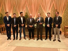 Casamento coletivo da Lar Cooperativa reúne recorde de casais com cerimônia completa e economia para as famílias