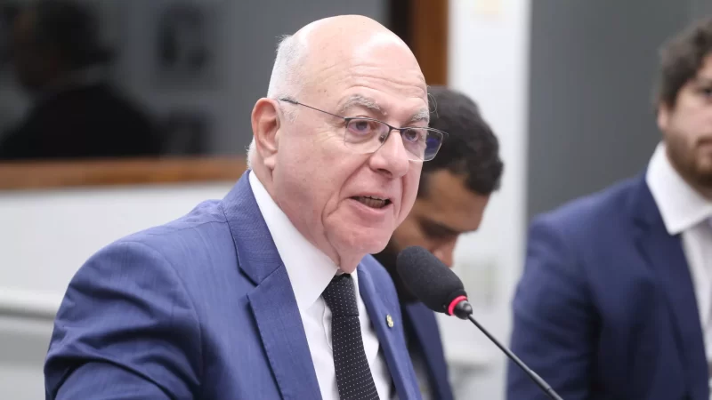 CNPE deve votar adoção do B15 na próxima reunião, diz deputado.