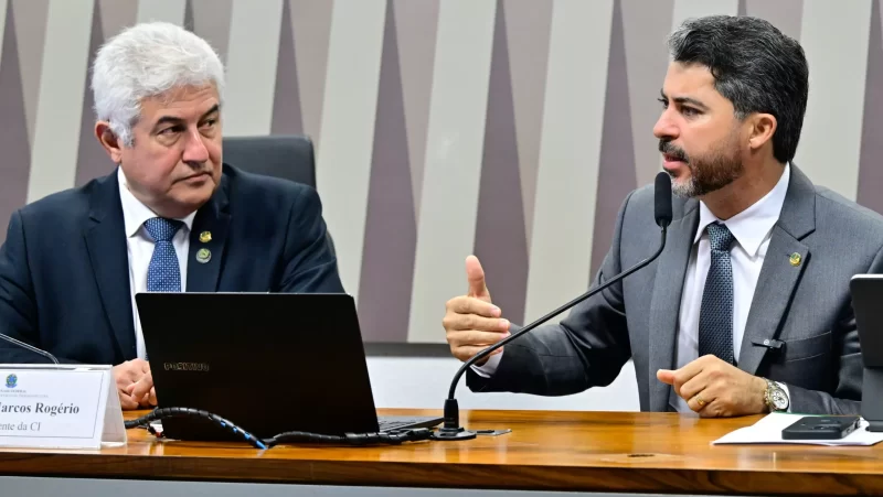 Comissão aprova fim da preferência da Petrobras no pré-sal