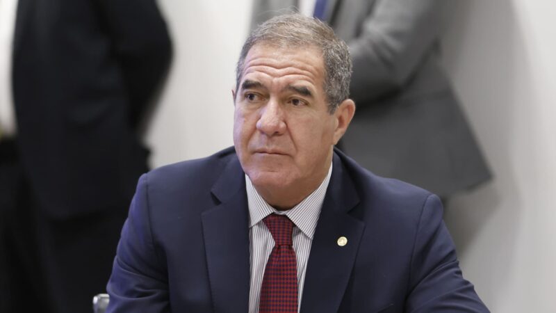 Comissão aprova projeto para baratear desativação de poços de petróleo.