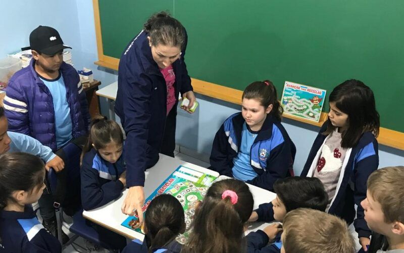 coopavel transforma escolas publicas com projeto inovador de reciclagem