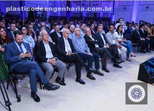 Cooperativas impulsionam a piscicultura no Brasil com técnicas sustentáveis e aumento de produtividade até 2025.