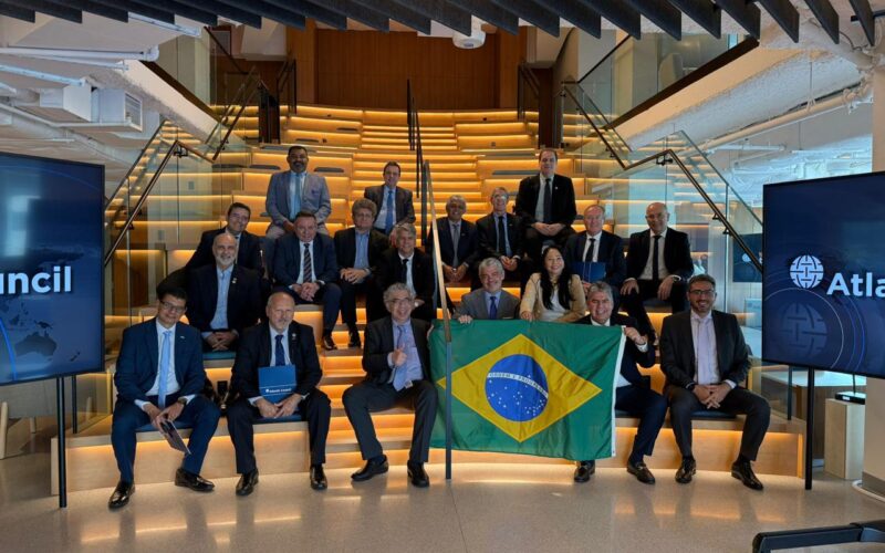 Cooperativismo catarinense fortalece laços com os EUA, impulsionando oportunidades e intercâmbio de conhecimento.