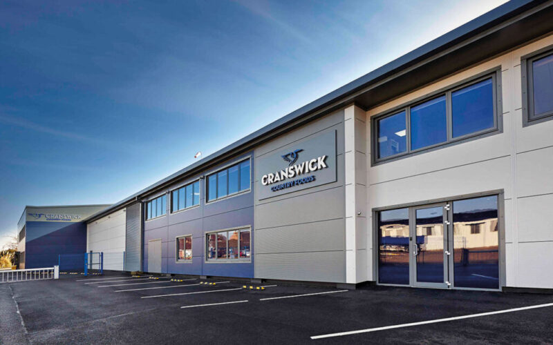 Cranswick alcança crescimento sólido com foco em produtos premium e expansão de mercado para atender novas demandas.