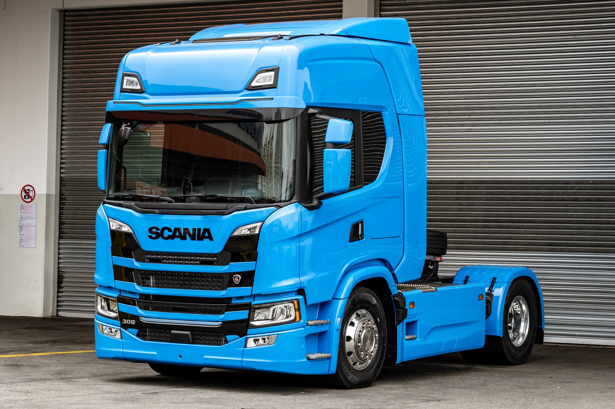 descubra o futuro scania lanca primeiro caminhao eletrico no brasil scaled