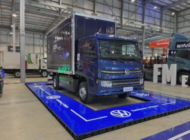 Volkswagen começa a entregar o caminhão elétrico e-Delivery no Uruguai