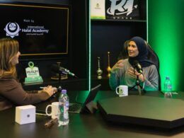 descubra o primeiro podcast brasileiro com tematica halal halal cast