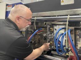 Descubra os Melhores Cuidados para Aumentar a Performance da Sua Máquina de Moldagem! 11 descubra os melhores cuidados para aumentar a performance da sua.jpgmaxwidth1200