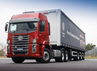 Volkswagen Constellation é a família de caminhões mais vendida do Brasil em 2023
