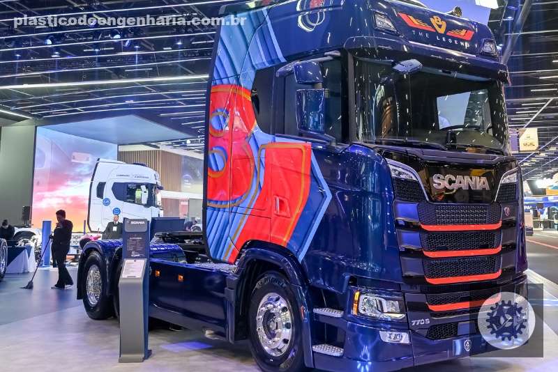 Scania V8 The Legend: Quem é o dono de um dos caminhões mais tops da Fenatran?