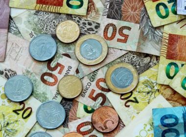 diminuicao da capacidade financeira na industria de plasticos desafios e