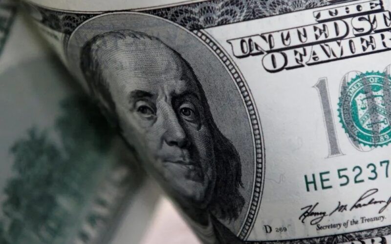 dolar em alta expectativa pelo pib dos eua movimenta o