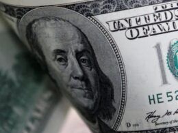 dolar em alta moeda americana alcanca r572 e agita o