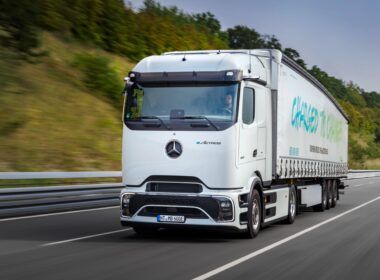 eActros 600 da Mercedes-Benz Trucks realiza jornada de teste mais extensa da história da empresa