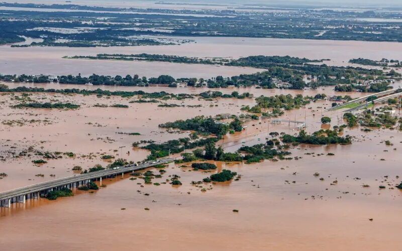 enchentes devastam agropecuaria do rs perdas de r 44 bilhoes