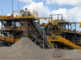 Especialistas defendem política pública para financiar projetos de minerais críticos no Brasil.