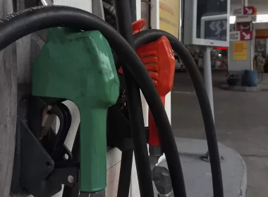 Etanol é mais competitivo que gasolina em 5 estados, revela levantamento da ANP sobre preços em todo o Brasil.