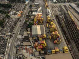 Exportações recordes aos EUA em julho elevam receita e abrem oportunidades para empresas brasileiras mesmo com tarifas