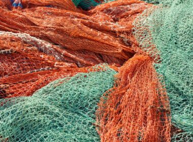 fibras de nylon recicladas transformam redes de pesca em materiais.jpgmaxwidth1200