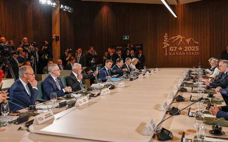 G7 planeja apoio a países em desenvolvimento para exploração de minerais críticos.